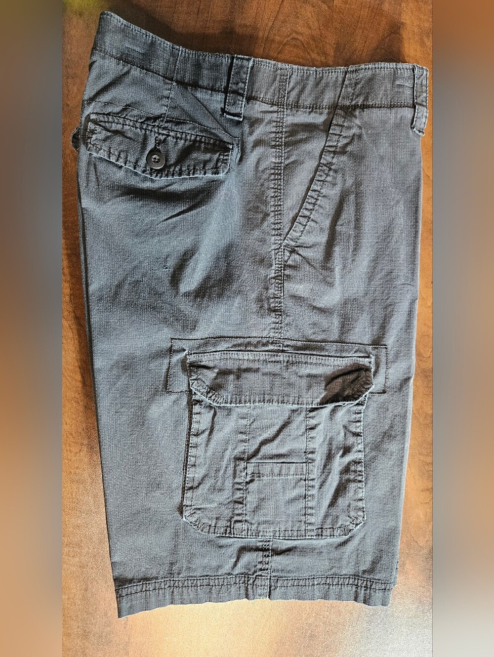 Size 34 Urban Off Black Cargo Shorts - Picture 5 of 5